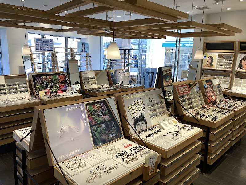 JINS みのおキューズモール店