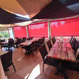 Photo n°1 de La Garrigue Bar-Restaurant-Buffet Provencal à Bormes-les-Mimosas (Restaurant français)