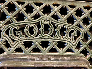 Photo n°13 de Flamantique: Poêles antiques bioethanol à Mortagne-sur-Gironde (Magasin d'antiquités)