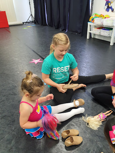 Reset Dance Studio - Visual