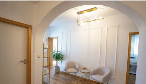 |Allgäu Ästhetics | Kosmetik Behandlungen | HydraFacial | Microneedling | Permanent Make-up | Dauerhafte Haarentfernung
