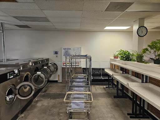 Oak Tree Village Laundry Gallery - United States