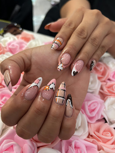 Chloë Beauty Nail Bar - Thumbnail