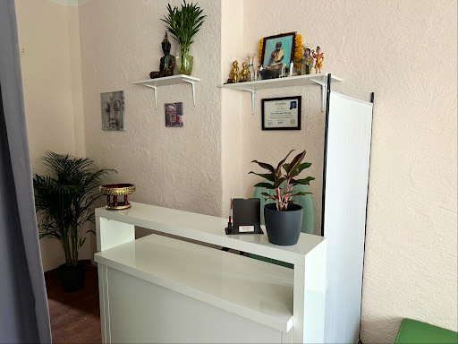 Moe Thai Massage - Visual