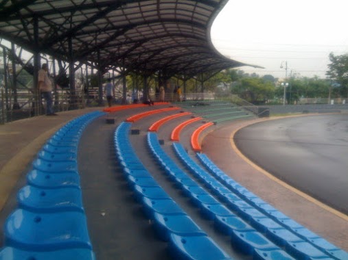 University of Makati Track and Field Oval, Author: monamiga