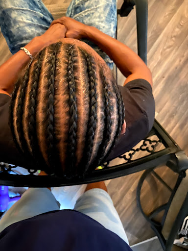 Dee Braids and Styles - Thumbnail
