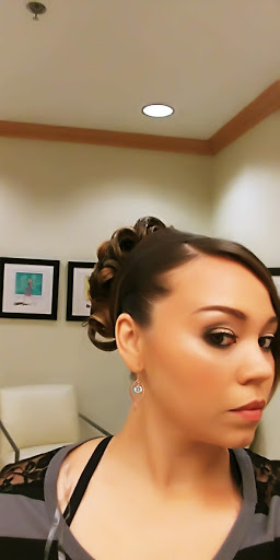 Beatriz Unisex Salon - Thumbnail