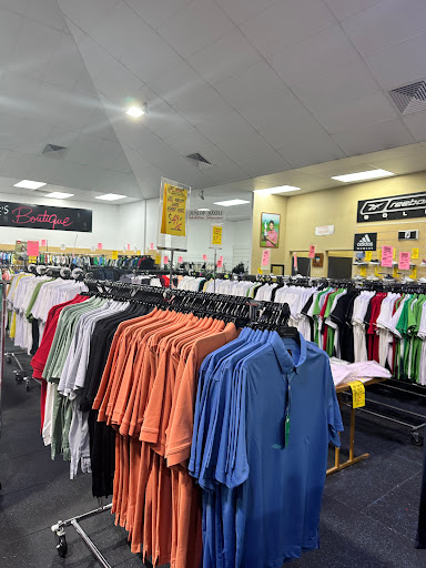 Pete’s Golf Connection Showroom. - Thumbnail