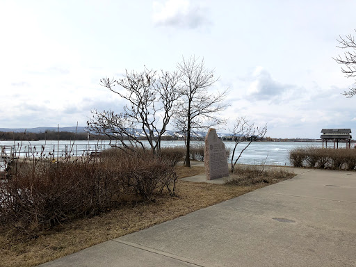 Collingwood Yacht Club Parking Gallery - Canada