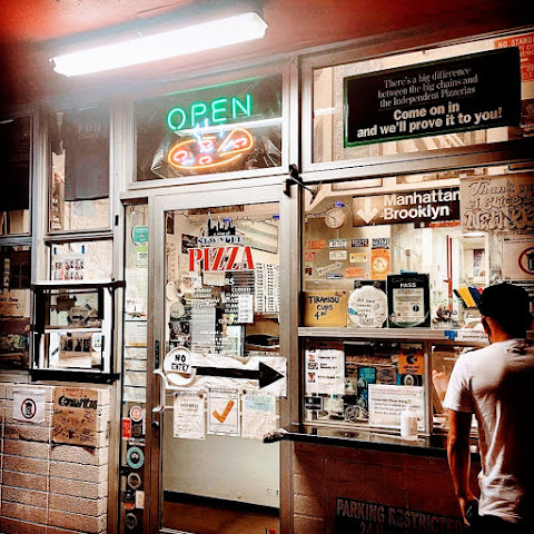 A Slice of New York by null