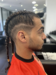 Photo n°13 de Ca Décoiff et Sam Coiff à Chambéry (Salon de coiffure)