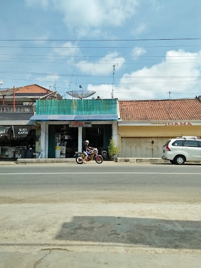 electronics-store