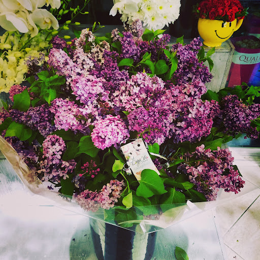 DeJa Vu Flowers Open late call after 12 AM - Thumbnail