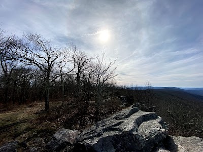 Wind Rock/Appalachian Trail Parking