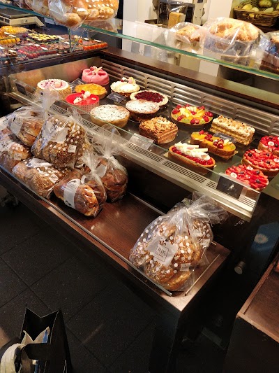 Strik Patisserie Ziekerstraat 124