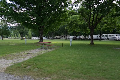 Goose Hollow Camp & RV Park