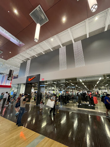 Nike Factory Store - Vaughan Mills - Thumbnail