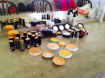 Photos of Salon Dee