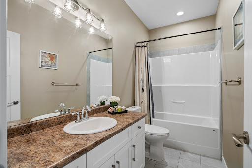 Tom Wood Real Estate - Coldwell Banker - Thumbnail