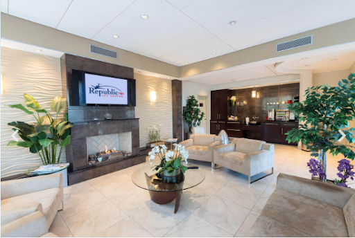 Republic Jet Center - West - Thumbnail