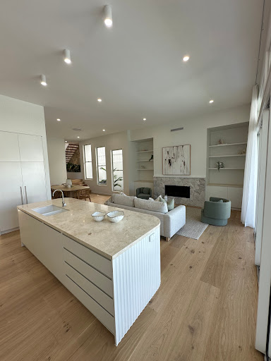 QMAX Electric Gallery - Australia