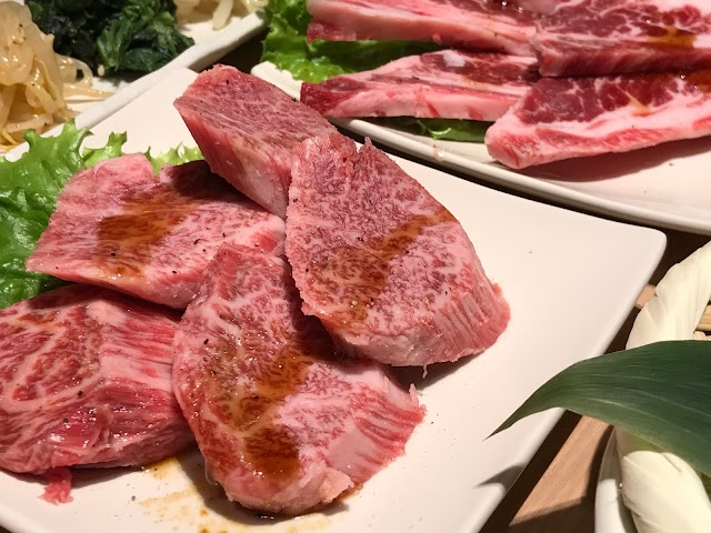 琉球の牛 那覇国際通り | 沖縄 焼肉 | 人気 おしゃれ 美味しい 安い デート 宴会