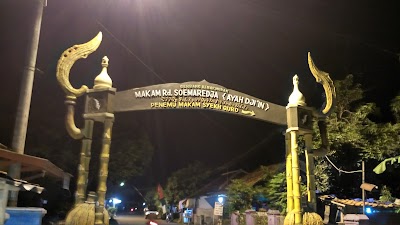 Photos of Tomb of Syekh Quro