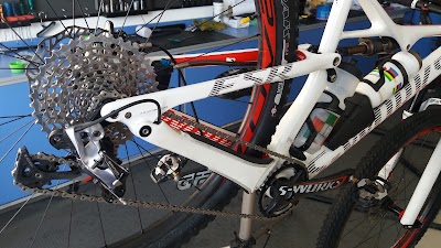 Photos of G-Max Sport Pilar
