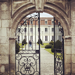 Photo n°13 de Hôtel de ville de Saintes à Saintes (Hôtel de ville)
