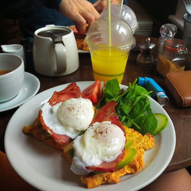 Organic Deli Cafe & Wholefoods Store