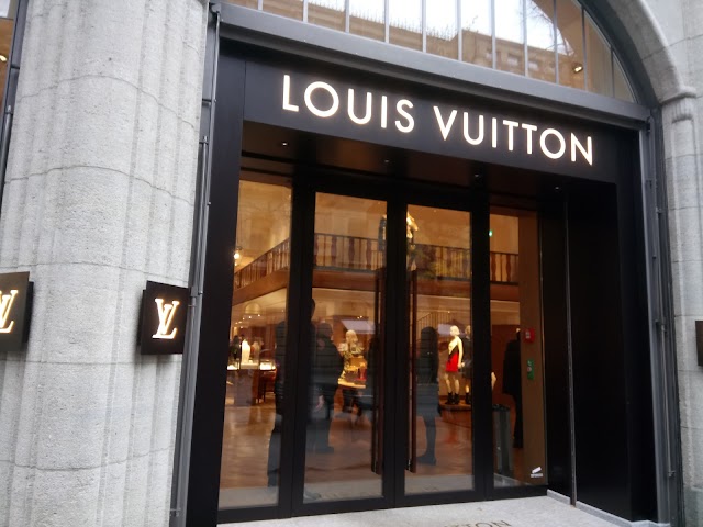 Mapstr - Shopping Louis Vuitton Luxembourg - Louis Vuitton, Luxe 💵,  Shopping 👜, Winkelen