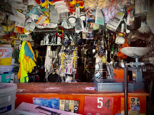 Herramientas y más ferretería - Thumbnail