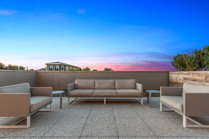 The Doyle Hotel by null