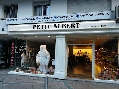 Photos of Petit Albert