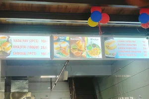 Ramanbhai's Vadapav image
