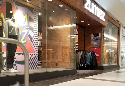 Zumiez