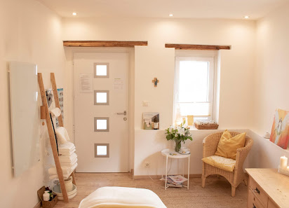 Gabriele Heinze Fussreflexzonenmassage und biodynamisches Arbeiten am Craniosakrales System Hintergasse 6, 55232 Alzey, Deutschland