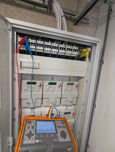 ELEKTRYK WARSZAWA - Pomiary Elektryczne - Usuwanie Awarii