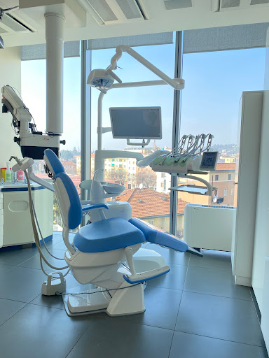 Dr. Sergio Fiammenghi | Studio Dentistico Brescia Gallery - Italy