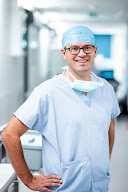 Dr Adrien STERKERS du Centre de Chirurgie Digestive et de l'Obésité de Bretagne (CCDO BRETAGNE) à Saint-Grégoire