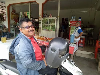 Photos of Wr. Makan Ibu Ida