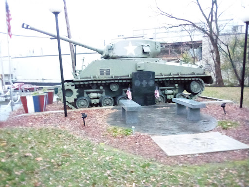 Sherman Tank - Thumbnail