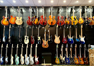 Photo n°16 de Centrale Guitars à Paris (Magasin d'instruments de musique)