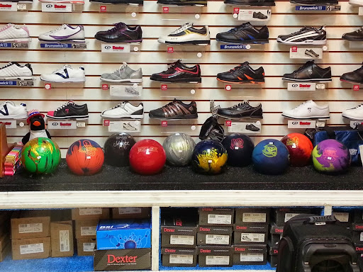 BowlersMart Tampa Pro Shop Inside Pin Chasers Veterans - Thumbnail