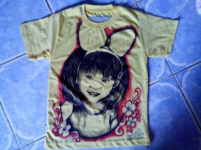 Photos of Kaos Lukis Sekaone