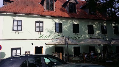 Photos of Hotel U Apo&scaron;tola - Tvoje mama