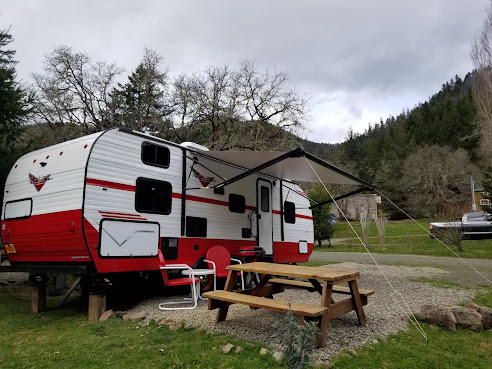 Umpqua's Last Resort - Wilderness Cabins, RV Park and Glamping by null