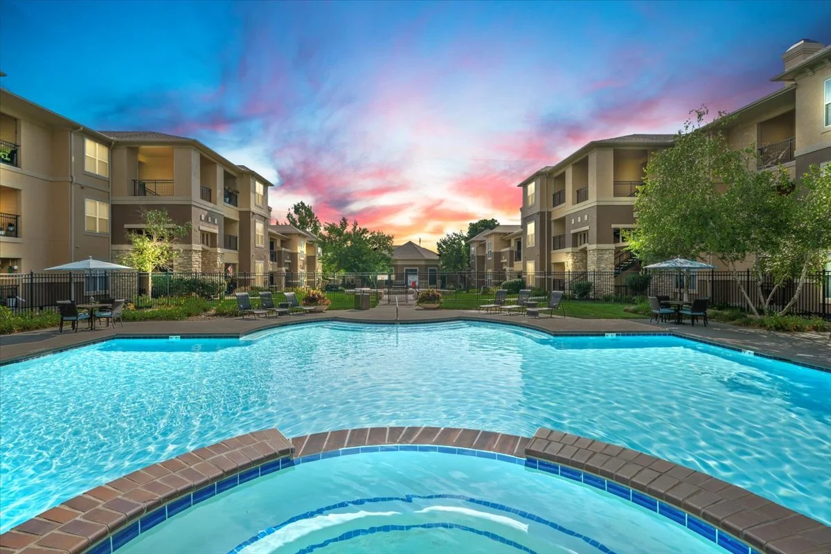 Stonepost Lakeside Apartment Homes