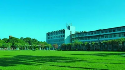 Photos of Administration Building / VC's Secretariat