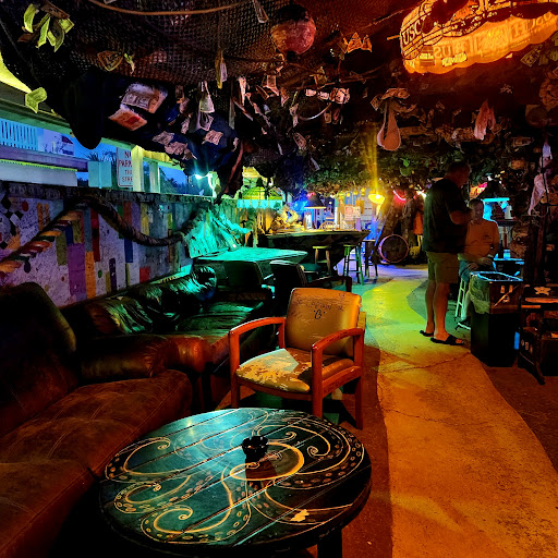 Mahuffer's - Visual